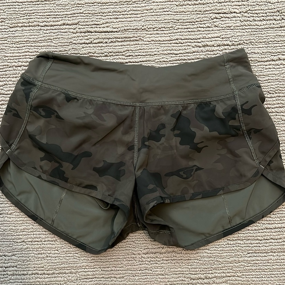 Lululemon Speed Shorts. Sz 4
